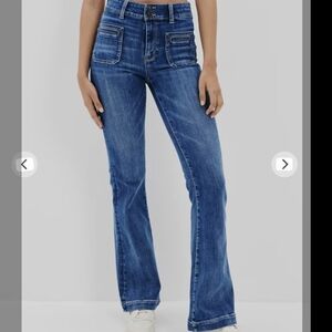 American Eagle Super High Rise Flare 12 31